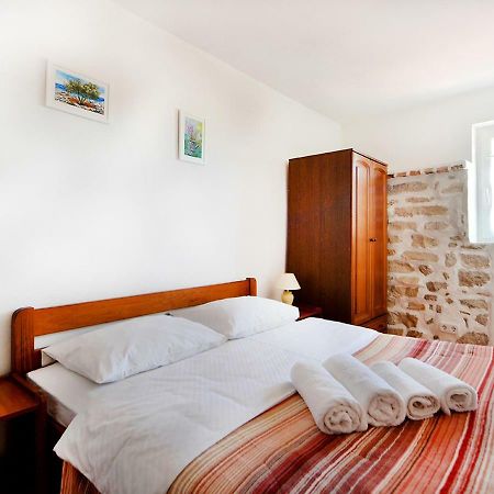 Old Town Vrsar, Apartments Danica & Zoran Bagian luar foto